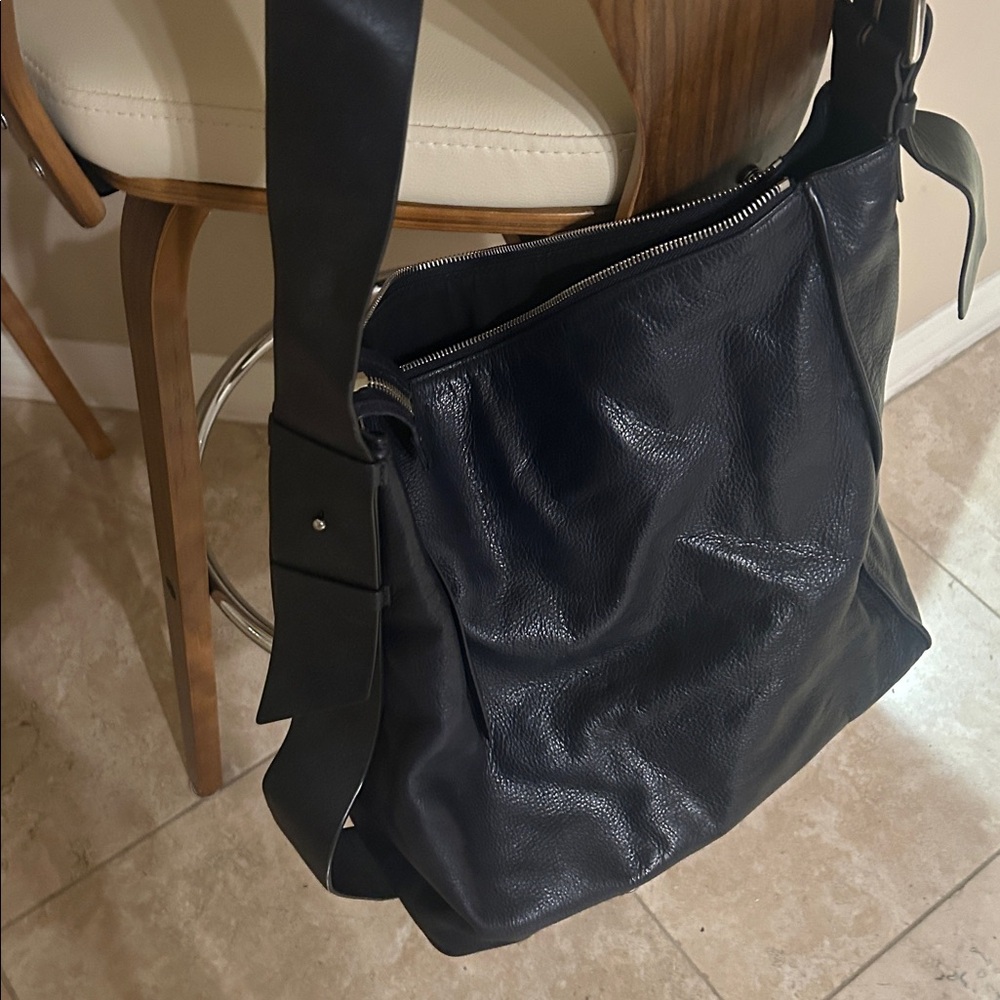 AllSaints Large Black Leather Shoulder Bag - Picture 2 of 5